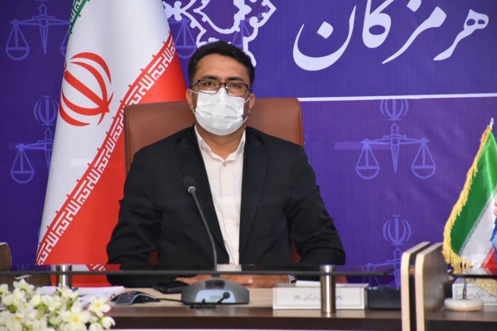 یک خیر شیرازی ۱۵ دستگاه چرخ خیاطی به کارگاه‌های اشتغال زندانیان اهدا کرد