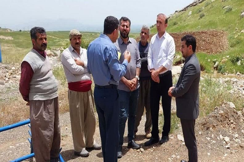 مشکلات معدن سنگ لاشه روستای ماراب با دستور دادستان کامیاران برطرف شد